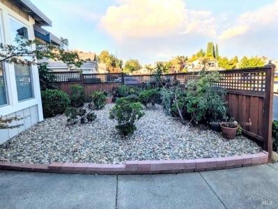 642 White Oak Ln, Vacaville, California 95687