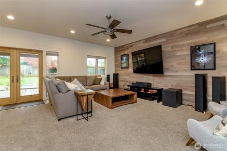 2910 91st Avenue, Edgewood, Washington 98371, USA