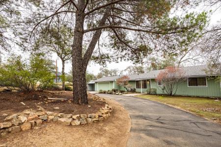 42058 Wild Stallion Court, Coarsegold, California 93614, USA