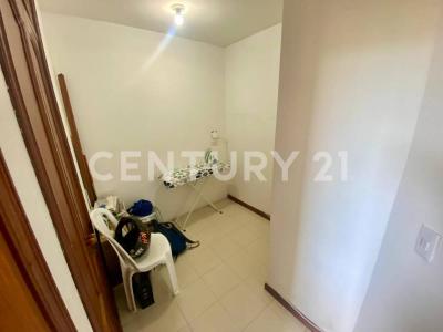 Cra. 2b Oe. #15 - 15, Cali, Valle Del Cauca 00001, Colombia