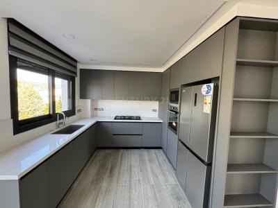 Mesa Geitonia, Cyprus