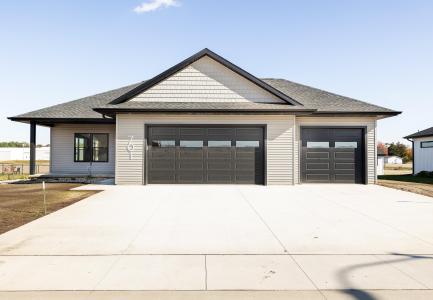 701 Hickory St, Janesville, Iowa 50647