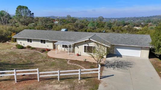31678 Buck Run Lane, Coarsegold, California 93614