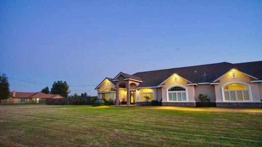 25162 Burton Way, Madera, California 93638