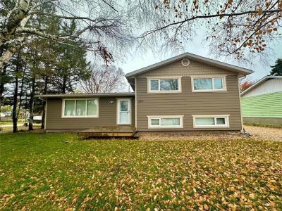 309 BELL AVENUE, The Pas, Manitoba R9A 1K2, Canada