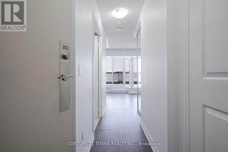 30 MEADOWGLEN PLACE, Toronto (woburn), Ontario M1G 0A6, Canada