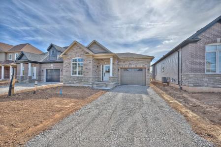 407 LOUISA STREET, Fort Erie, 安大略省 L2A 6T6, 加拿大