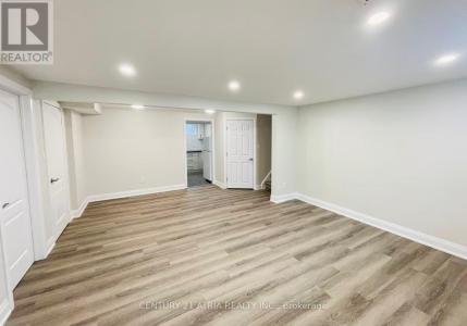 3260 OAKGLADE CRESCENT, Mississauga (erindale), Ontario L5C 1X3, Canada