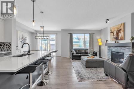 98 LUCAS CRESCENT NORTHWEST, Calgary, Alberta T3P 1M6, Canada