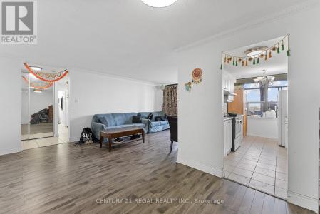 18 KNIGHTSBRIDGE ROAD, Brampton (queen Street Corridor), Ontario L6T 3X5, Canada