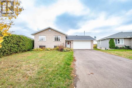 527 ANGUS CAMPBELL DRIVE, Pembroke, Ontario K8A 8K6, CANADÁ