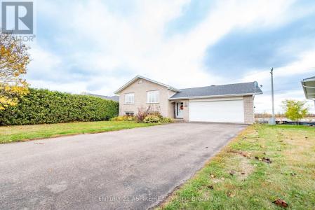 527 ANGUS CAMPBELL DRIVE, Pembroke, Ontario K8A 8K6, CANADÁ