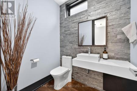 10 REXFORD ROAD, Toronto (runnymede-bloor West Village), Ontario M6S 2M3, Canada