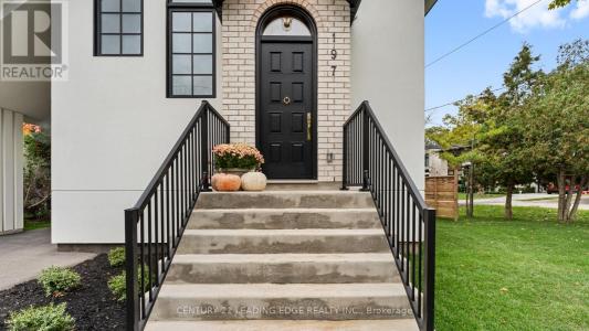 197 GLEN OAK DRIVE, Oakville (wo West), אונטריו L6K 2J3, קנדה 