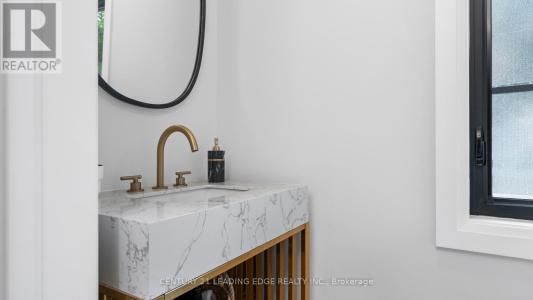 197 GLEN OAK DRIVE, Oakville (wo West), אונטריו L6K 2J3, קנדה 