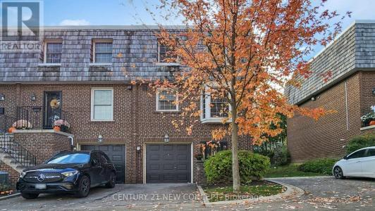 11 STONEDALE PLACEWAY, Toronto (banbury-don Mills), Ontario M3B 1W2, CANADÁ