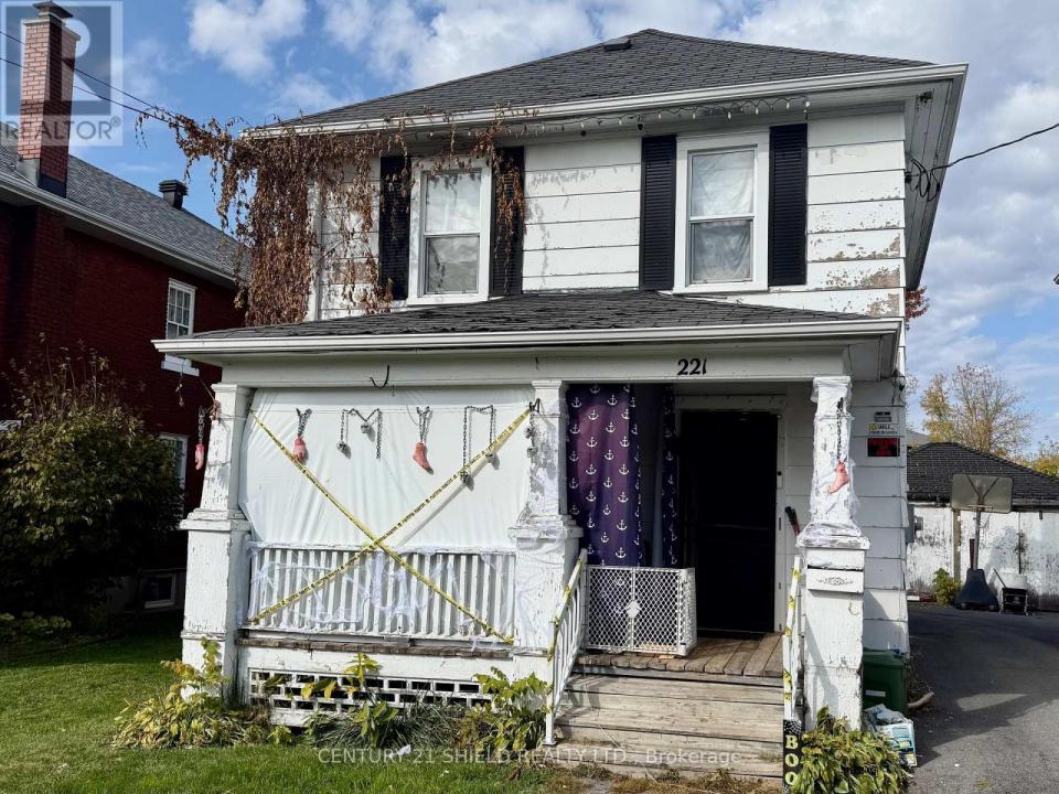 221 5TH STREET EAST, Cornwall (cornwall), أونتاريو K6H 2L7, كندا