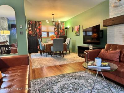 1117 Shagbark Lane, Stroudsburg, Pennsylvania 18360, USA