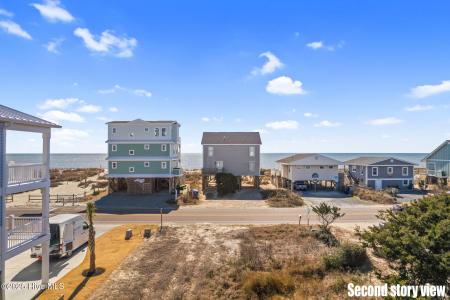 104 W Beach Drive, Oak Island, North Carolina 28465, Stati Uniti