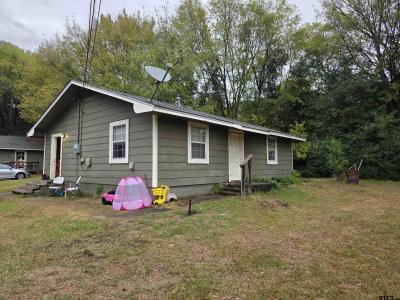 300, 302, 304 Walnut, Naples, Texas 75568, USA