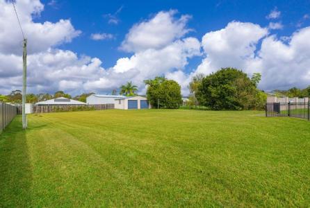 22 Dreadnought Avenue, Cooloola Cove, QLD 4580, Australia