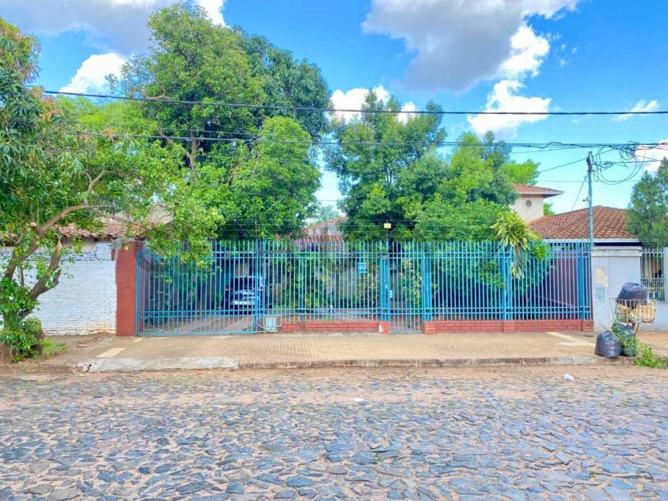 Calle Tte. Bottana 329 casi Epifanio Méndez Fleitas , San Pablo, Asunción 00001, Paraguay