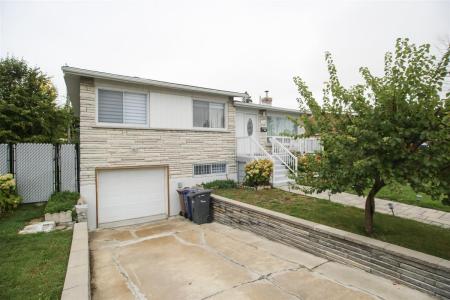 395 Av. de Chambly, Laval (Chomedey), קוויבק H7W 2E3, קנדה