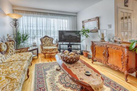 395 Av. de Chambly, Laval (Chomedey), קוויבק H7W 2E3, קנדה