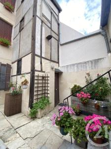 St Pierre Le Moutier, Bourgogne 58240, França