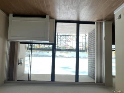 2 Bay Club Drive 19-Y, Bayside, New York 11360, Stati Uniti