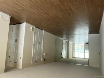 2 Bay Club Drive 19-Y, Bayside, New York 11360, Stati Uniti