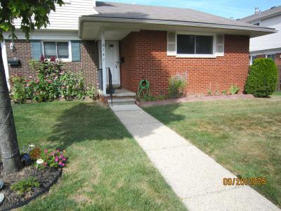 8147 Busko, Warren, Michigan 48093, USA
