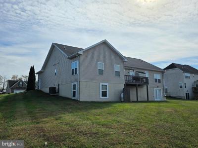 1202 Crushed Apple Drive, Martinsburg, West Virginia 25403, Stati Uniti