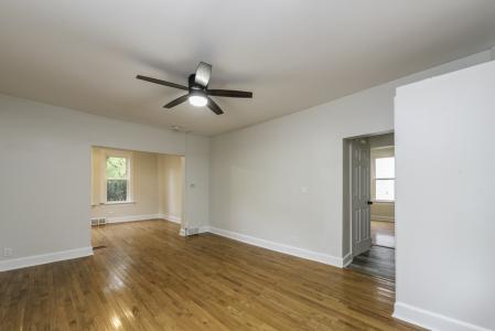 3020 Ezekiel Avenue, Zion, 일리노이 60099, 미국