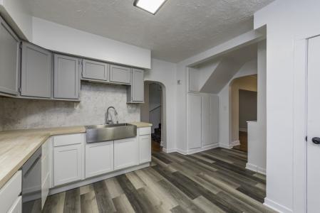 3020 Ezekiel Avenue, Zion, 일리노이 60099, 미국