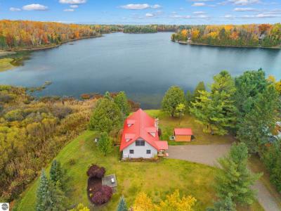 15202 Circle Drive, Millersburg, 密歇根州 49759, 美国