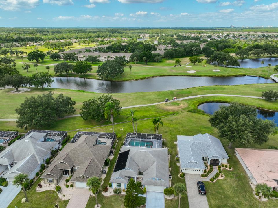 352 Caloosa Palms Ct, Sun City Center, فلوريدا 33573, الولايات المتحدة