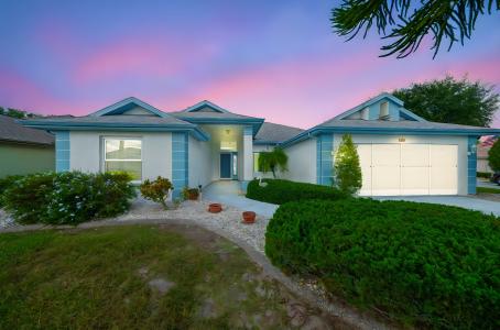 352 Caloosa Palms Ct, Sun City Center, فلوريدا 33573, الولايات المتحدة