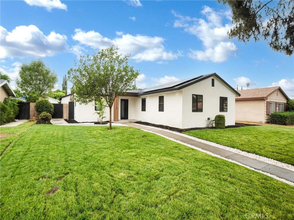 7055 Fallbrook Avenue, West Hills, Kalifornien 91307, USA