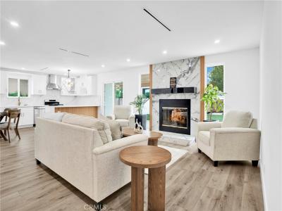 7055 Fallbrook Avenue, West Hills, Kalifornien 91307, USA