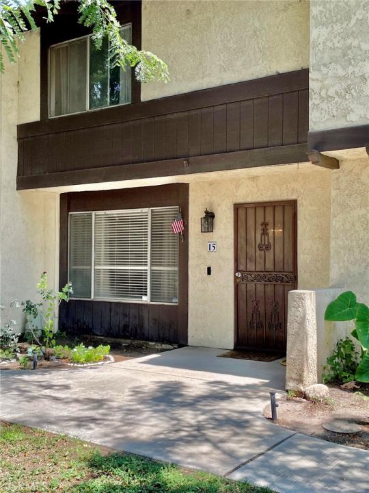 1077 Santo Antonio Drive , 15, Colton, California 92324, Estados Unidos