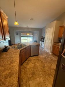 2349 Hemlock Drive, Navarra, Flórida 32566, Estados Unidos