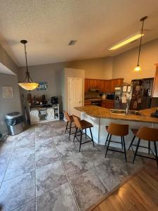 2349 Hemlock Drive, Navarra, Flórida 32566, Estados Unidos