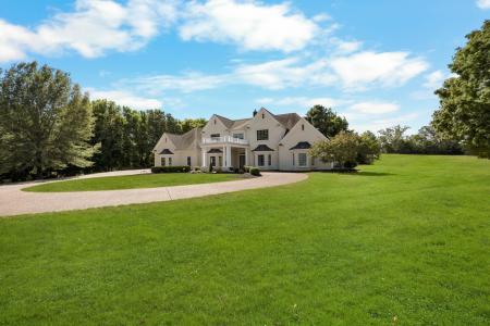 2360 Memorial Drive Ext, Clarksville, Tennessee 37043