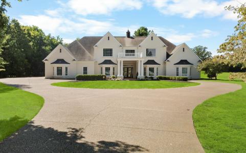 2360 Memorial Drive Ext, Clarksville, Tennessee 37043