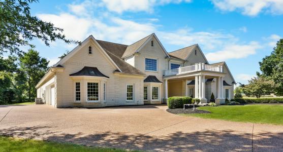 2360 Memorial Drive Ext, Clarksville, Tennessee 37043