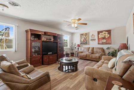 330 Ranchitos Road, Bosque Farms, Нью-Мексико 87068, Соединенные Штаты