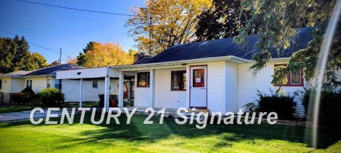 612 Sunnyside, Chesaning, Michigan 48616, USA