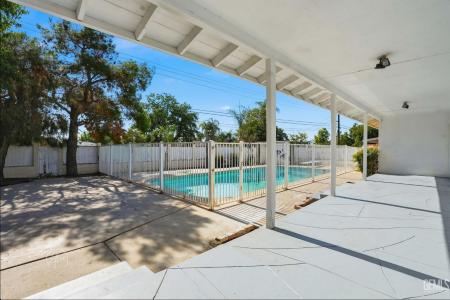 1605 Duke Drive, Bakersfield, Kaliforniya 93305, Amerika Birleşik Devletleri