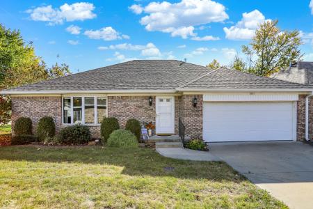 1001 Esplanade Court , 9, Liban, Indiana 46052, États-Unis